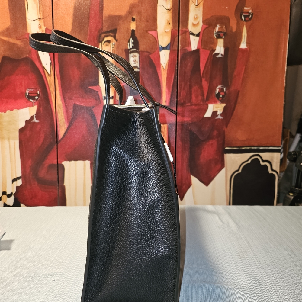 Marc Jacobs Black Textured Tote - Picture 3 of 10